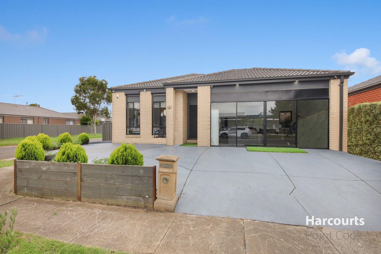 12 Brigalow Drive, Truganina VIC 3029, Image 2