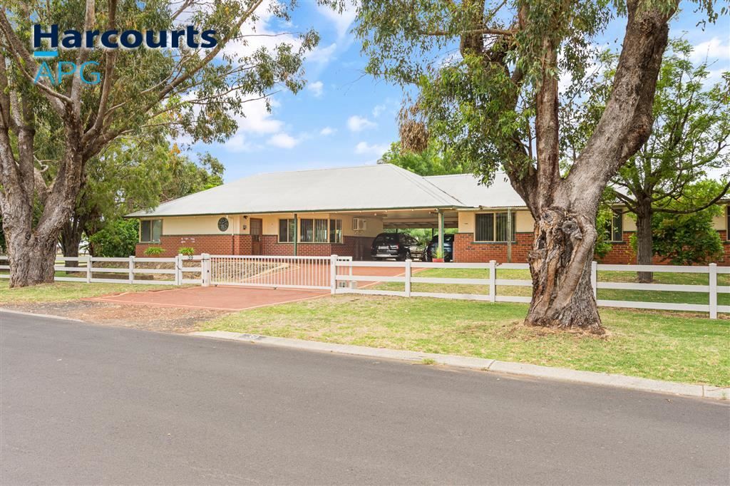 39 Castieau Street, Burekup WA 6227, Image 2