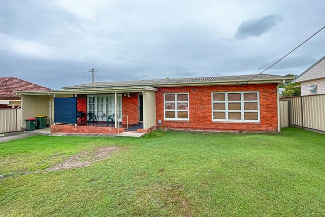Picture of 4 Maiden Avenue, TAREE NSW 2430