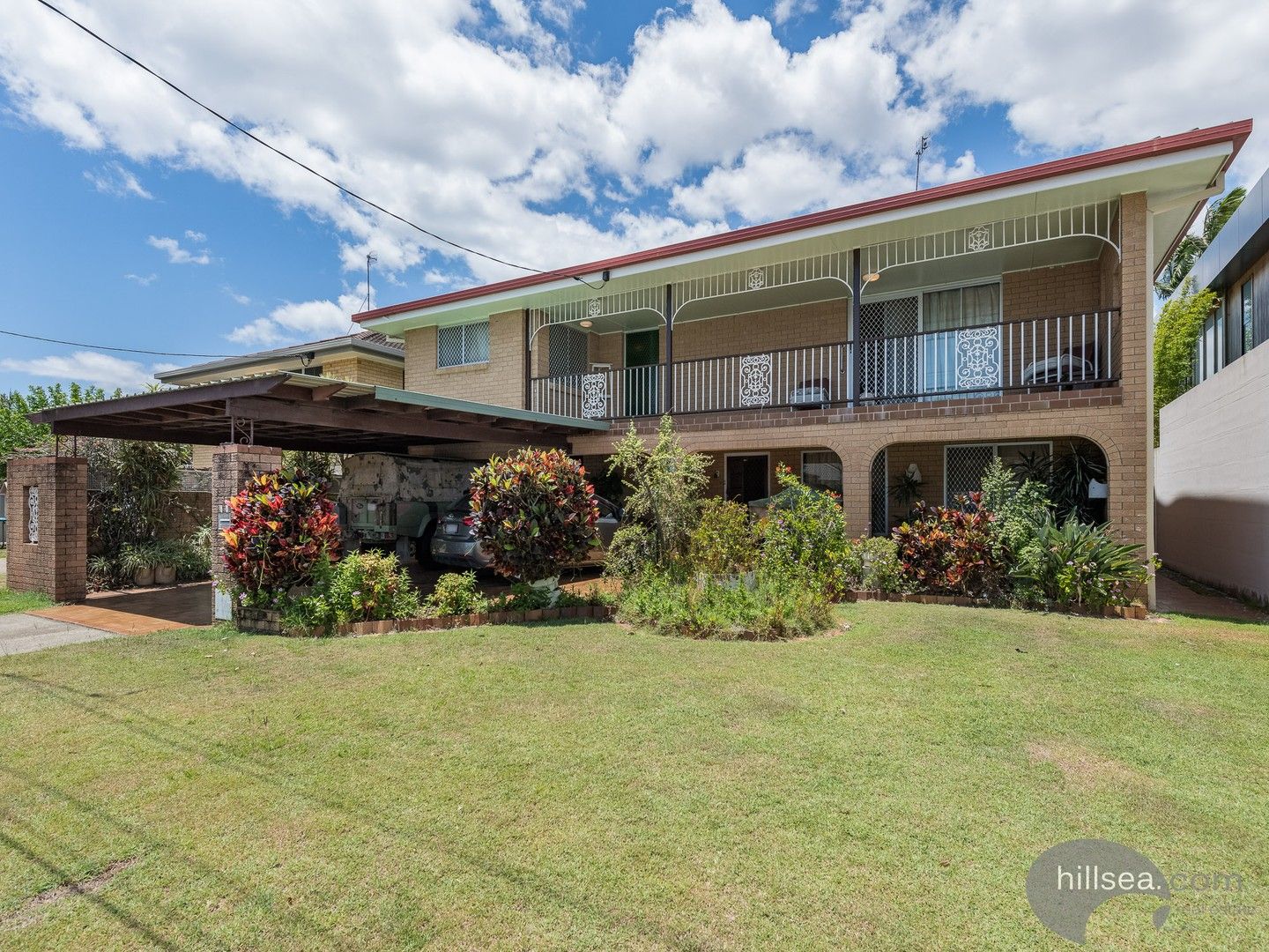 4 bedrooms House in 20 Scoter Avenue PARADISE POINT QLD, 4216