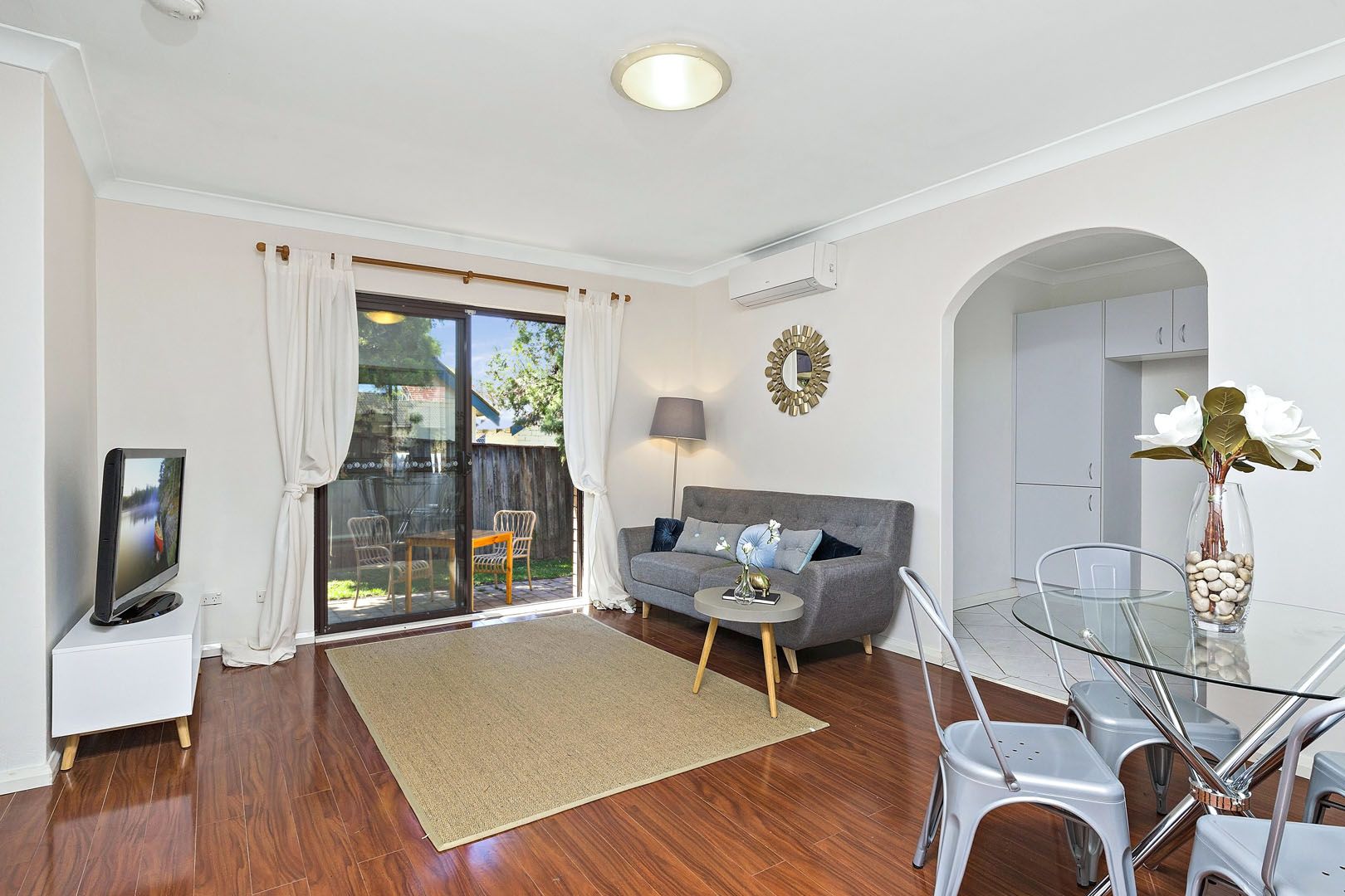 6/4 Llewellyn Street, Rhodes NSW 2138, Image 2