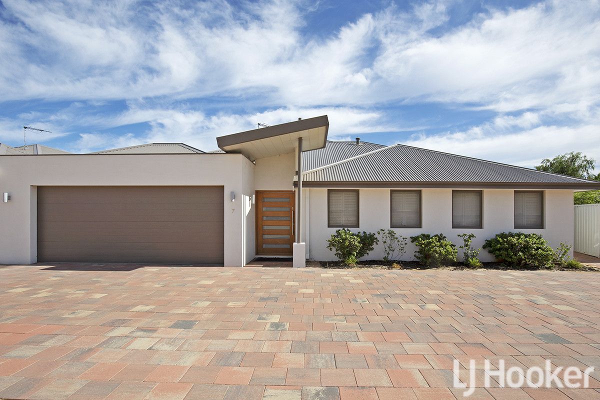 4 bedrooms House in 7/56 Catalina Drive LAKELANDS WA, 6180