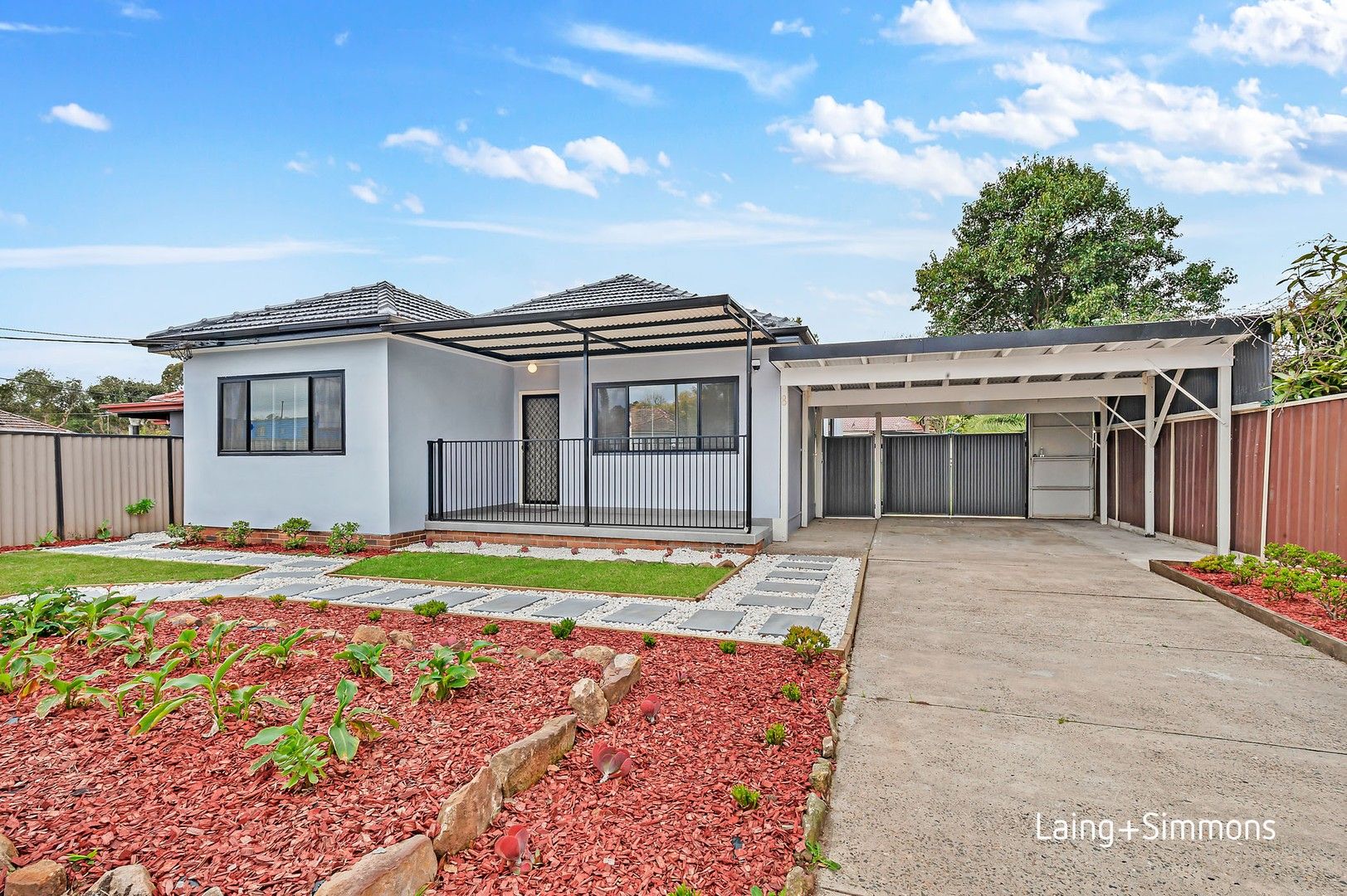 4 bedrooms House in 8 Fowler Road MERRYLANDS NSW, 2160