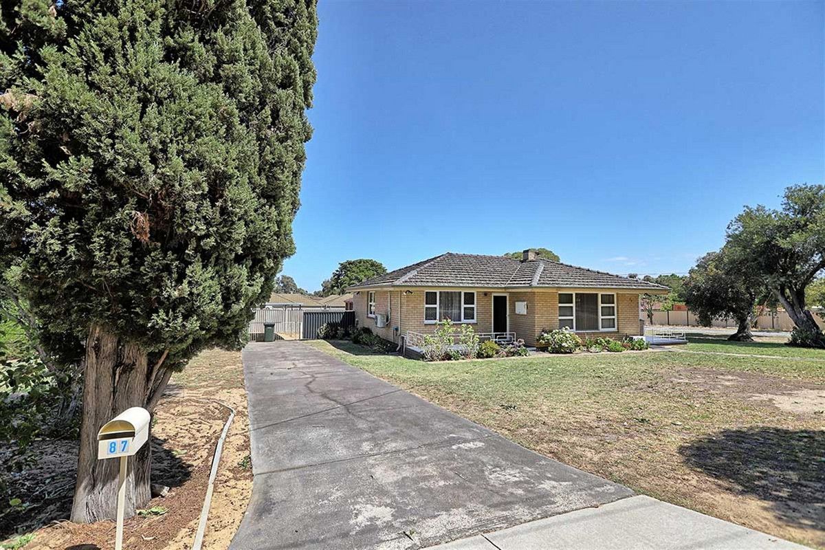 3 bedrooms House in 87 Schruth Street North KELMSCOTT WA, 6111