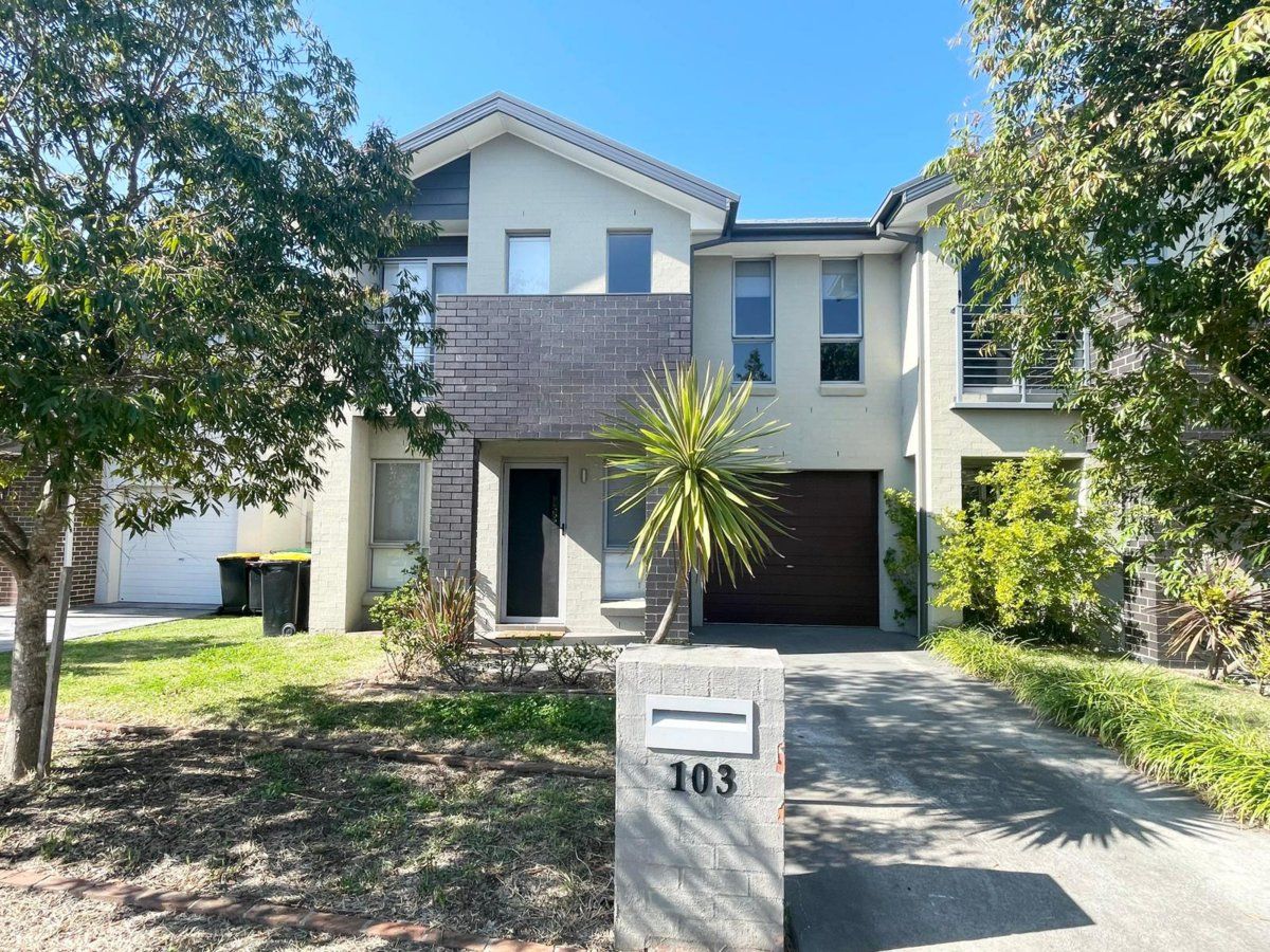 3 bedrooms House in 103 Hemsworth Avenue MIDDLETON GRANGE NSW, 2171