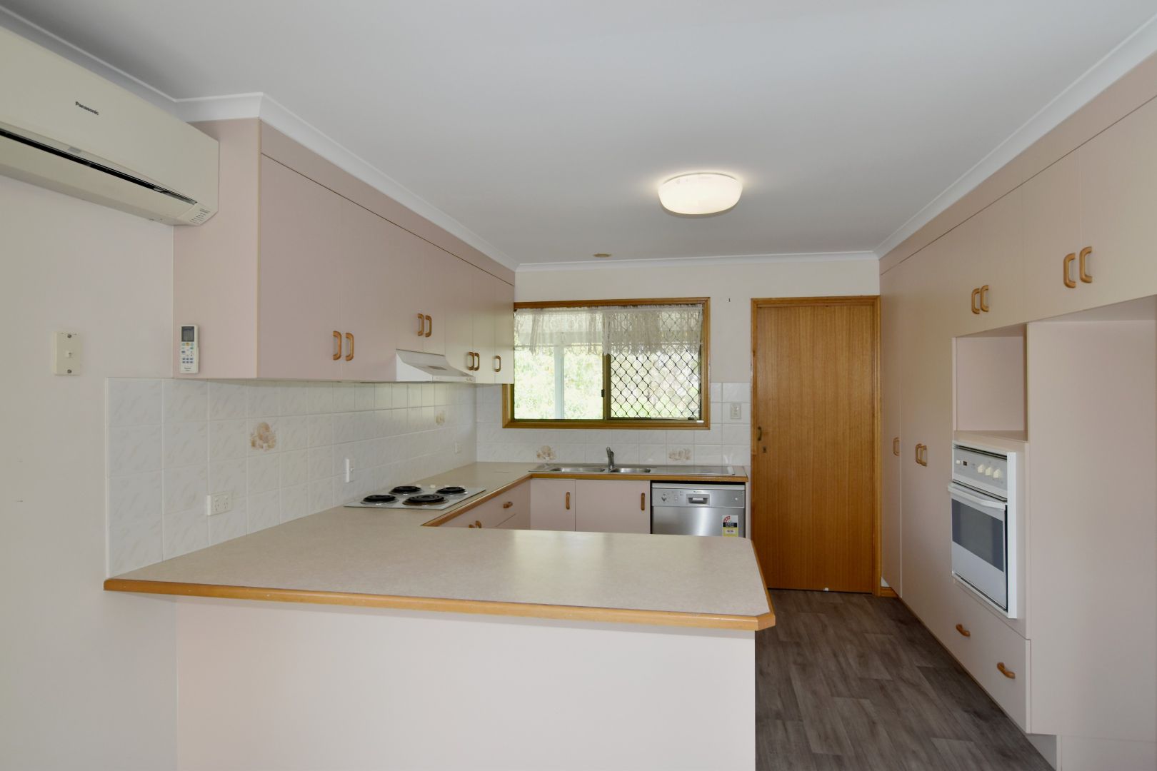 48 Clarance Drive, New Auckland QLD 4680 House For Rent 500 Domain