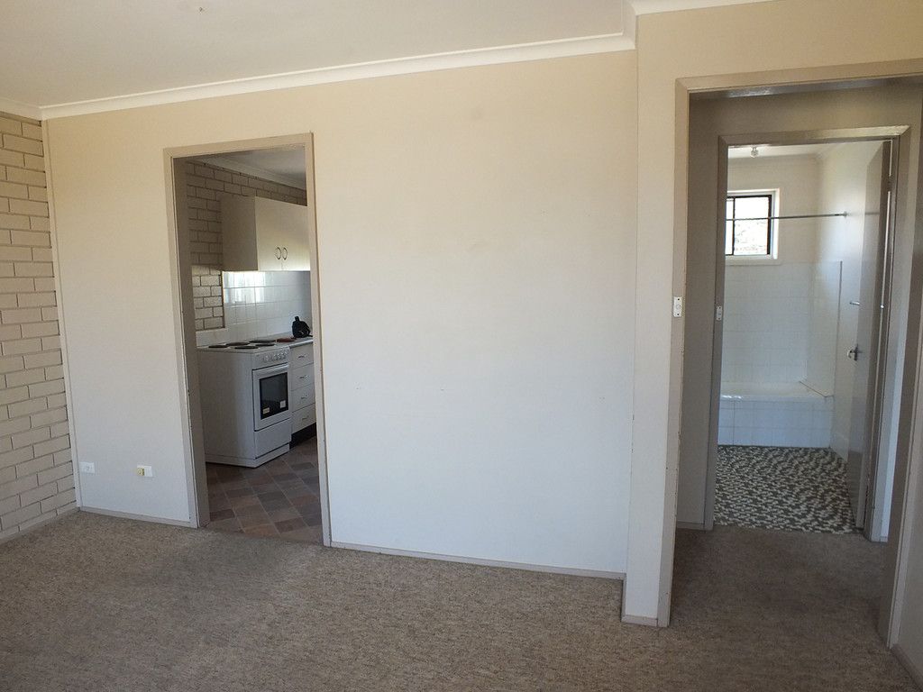 82D Edward Street, Young NSW 2594, Image 2