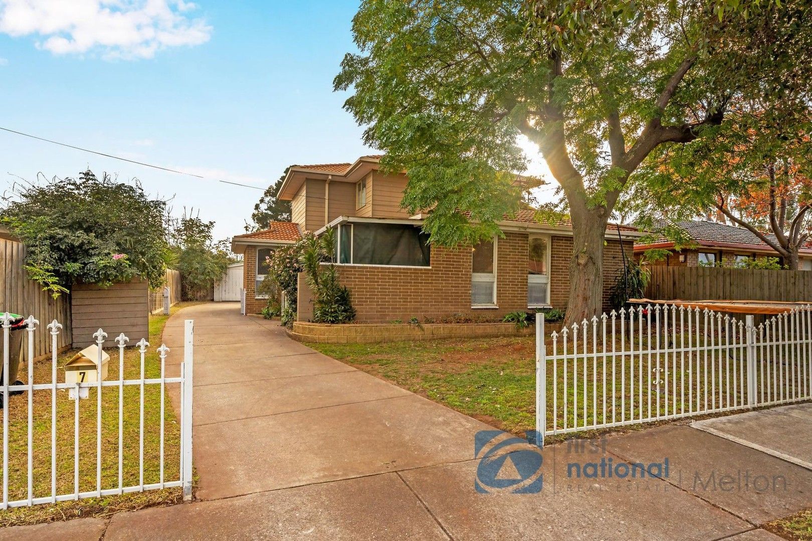 3 bedrooms House in 7 Bligh Street MELTON SOUTH VIC, 3338