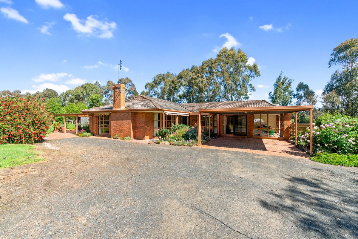 4 bedrooms Rural in 98 Heath Road STRATFORD VIC, 3862