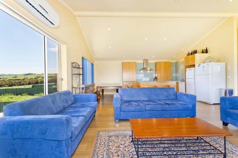 7 Park Avenue, APOLLO BAY VIC 3233, Image 2