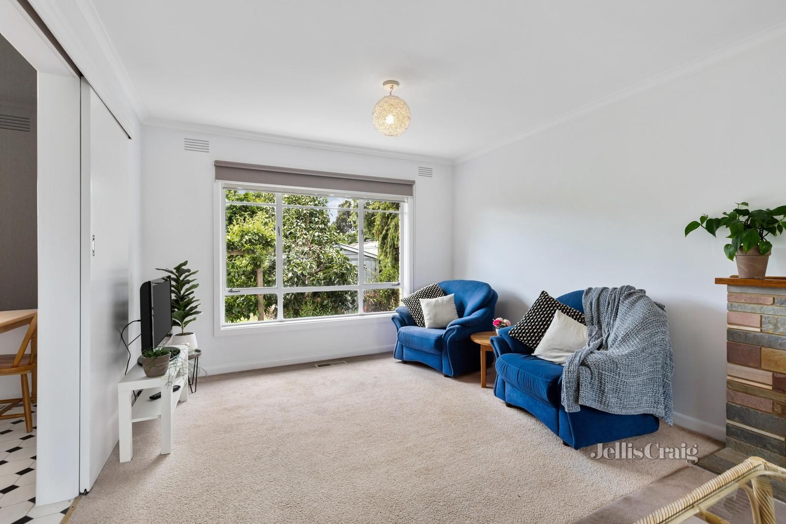 13 Lernes Street, Forest Hill VIC 3131, Image 2