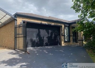 4 bedrooms House in 89 The Promenade NARRE WARREN SOUTH VIC, 3805