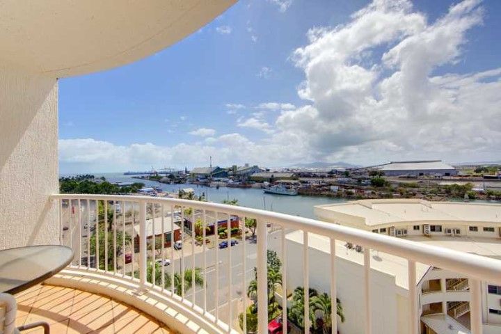 2 bedrooms Apartment / Unit / Flat in 8D/3-7 The Strand NORTH WARD QLD, 4810