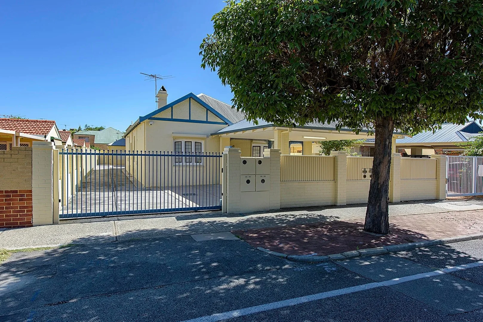 33 Berwick Street, Victoria Park WA 6100