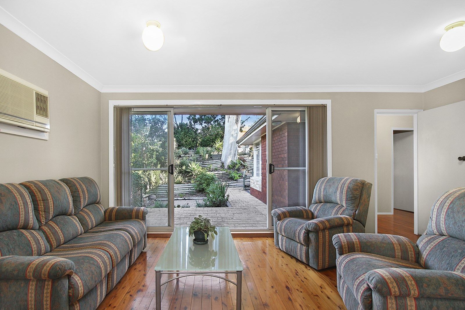 14 Wylie Street, Kirrawee NSW 2232, Image 2