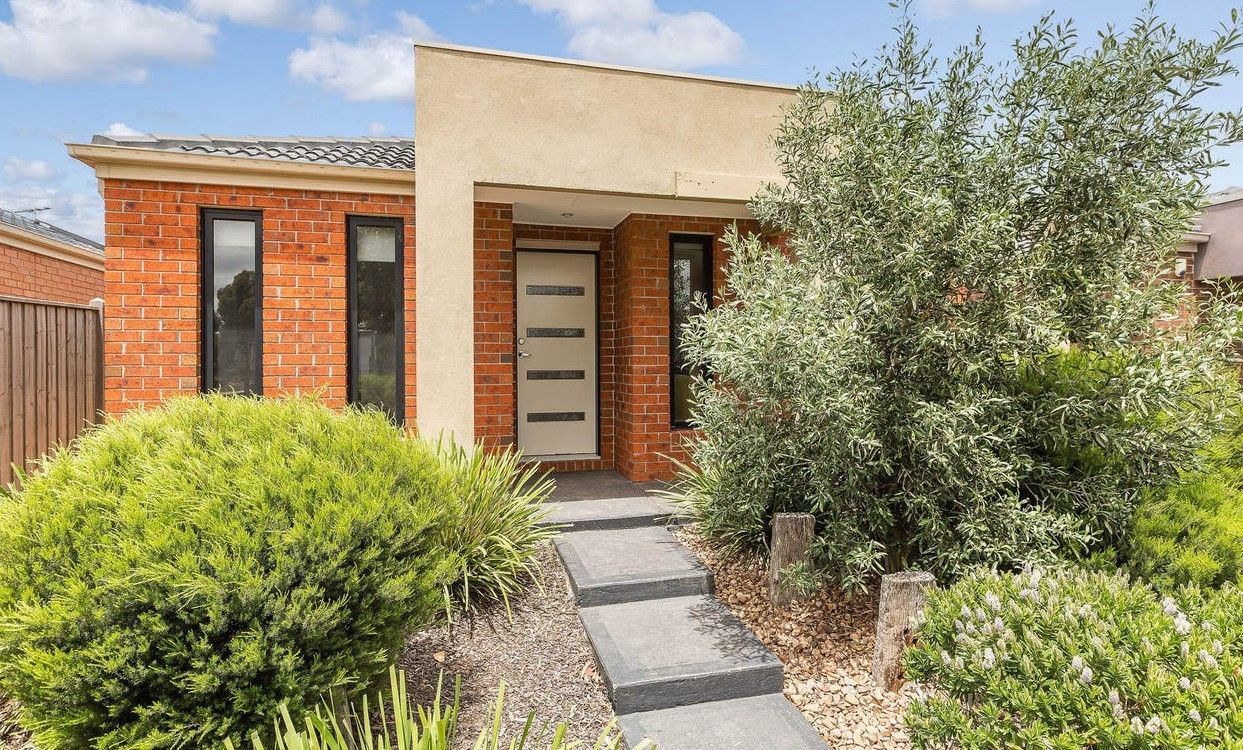 4 bedrooms House in 196 Saltwater Promenade POINT COOK VIC, 3030