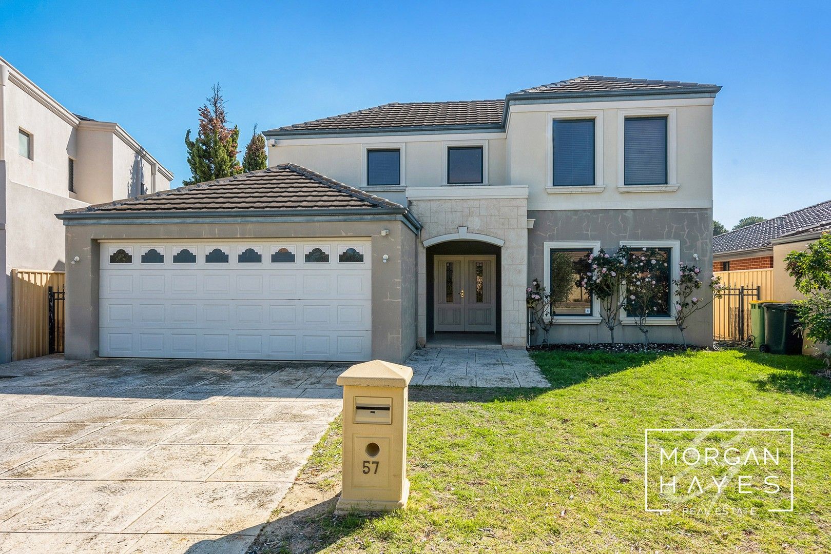 4 bedrooms House in 57 Barang Circuit KARAWARA WA, 6152