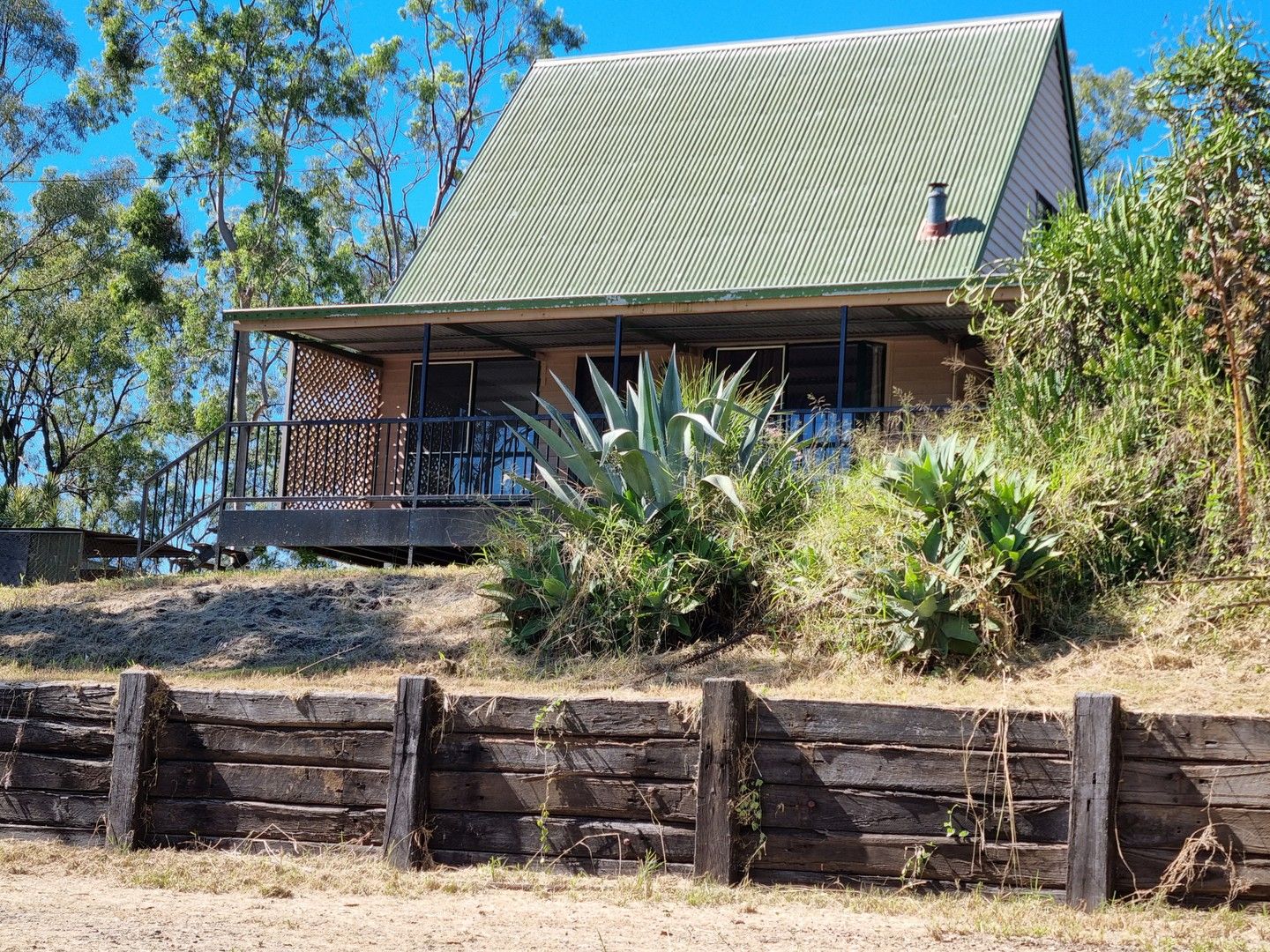 3 bedrooms House in 64 Cricket Road REGENCY DOWNS QLD, 4341