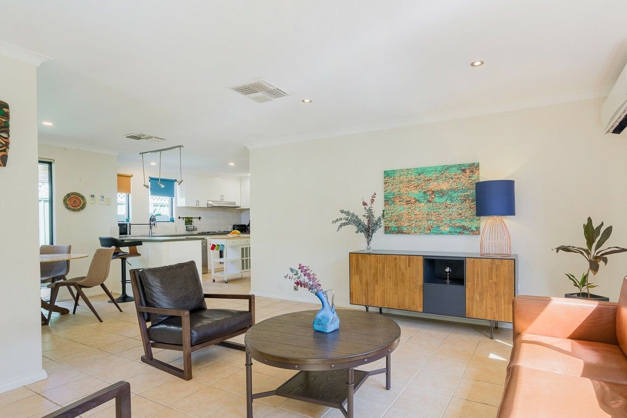 3 bedrooms House in 17 Paperbark Lane ATWELL WA, 6164