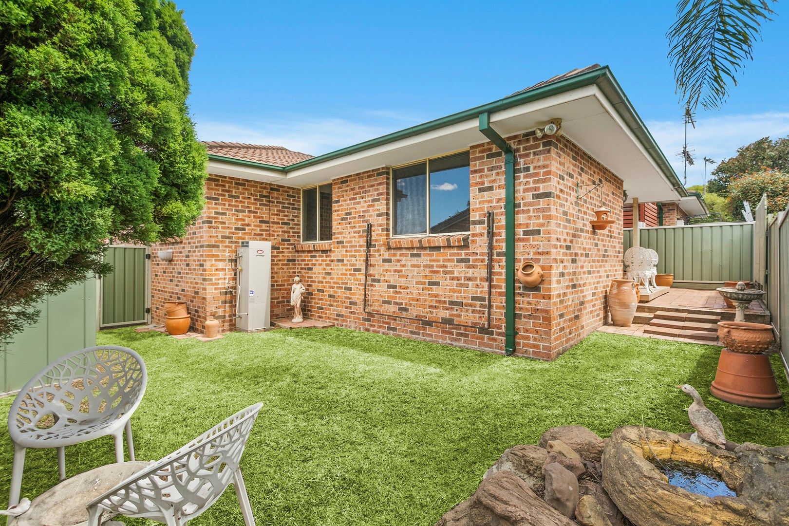 2/7 Gloucester Circuit, Albion Park NSW 2527, Image 1