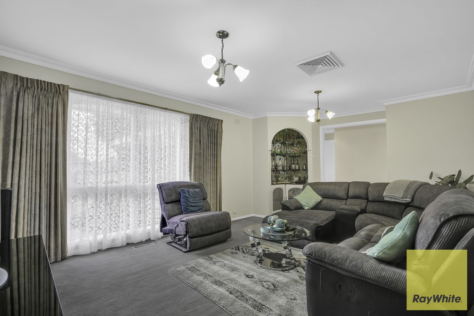 43 Dover Street, Albanvale VIC 3021, Image 2