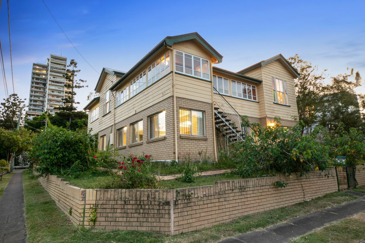 5 bedrooms House in 31 Julia Street HIGHGATE HILL QLD, 4101