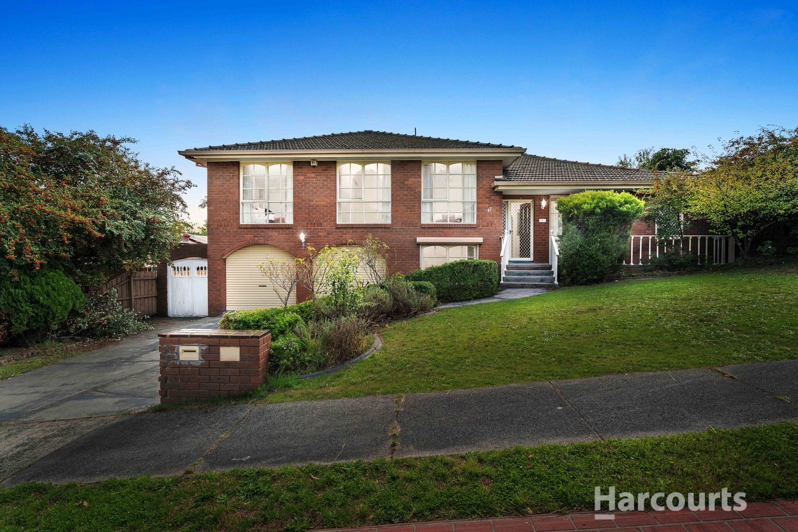 47 Joseph Banks Crescent, Endeavour Hills VIC 3802, Image 0