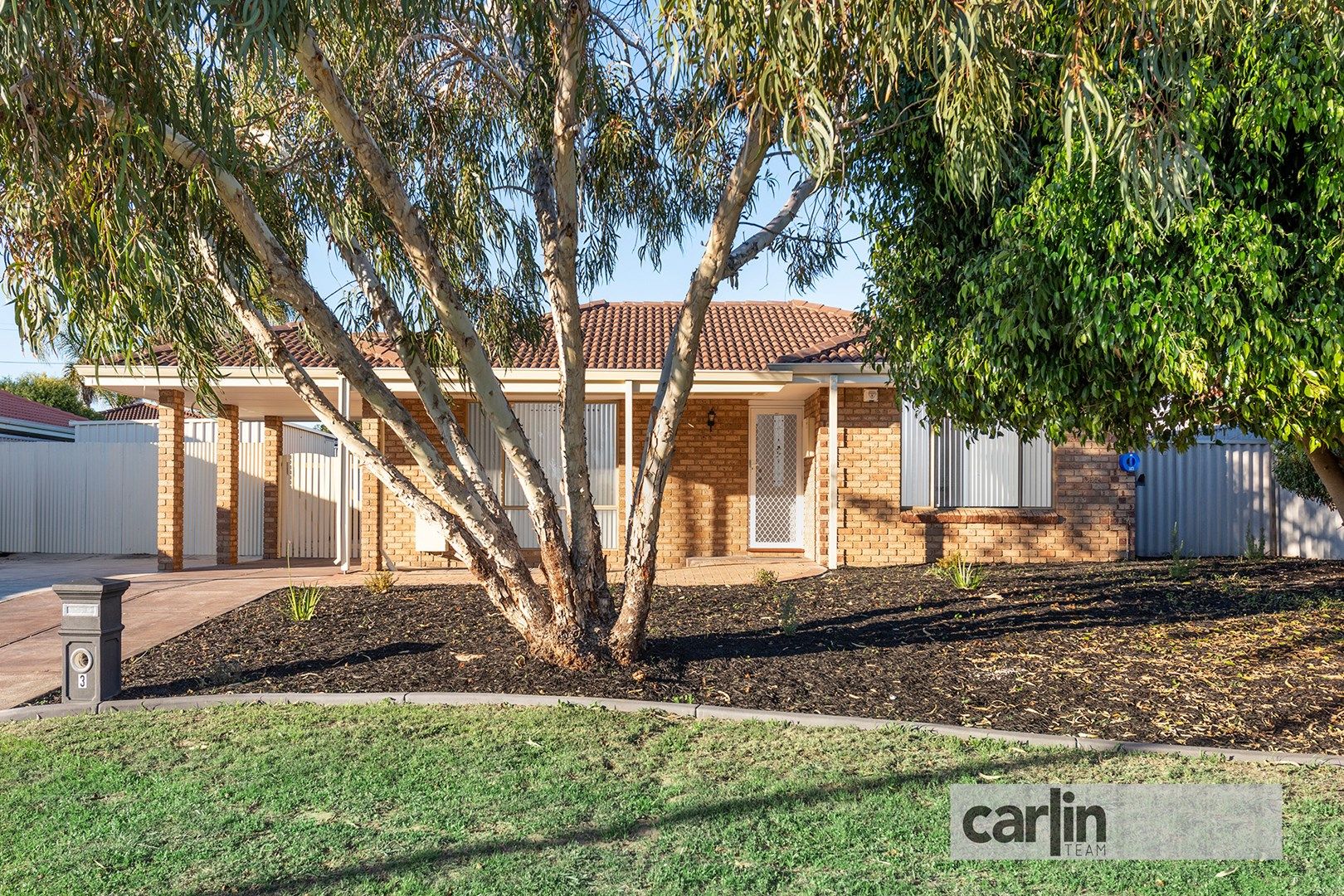 3 bedrooms House in 3 Iris Place YANGEBUP WA, 6164