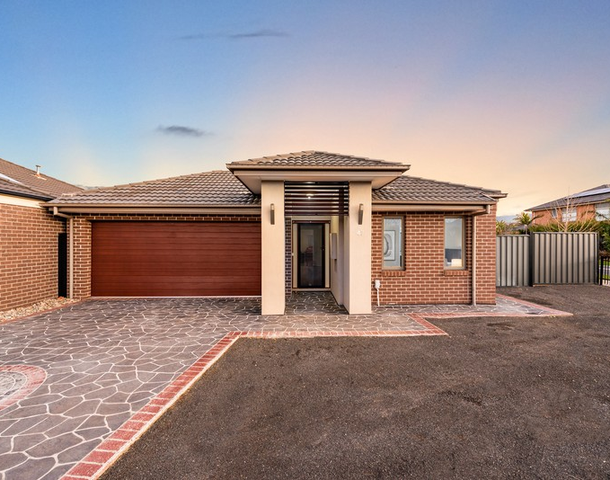 47 Langmore Drive, Hillside VIC 3037