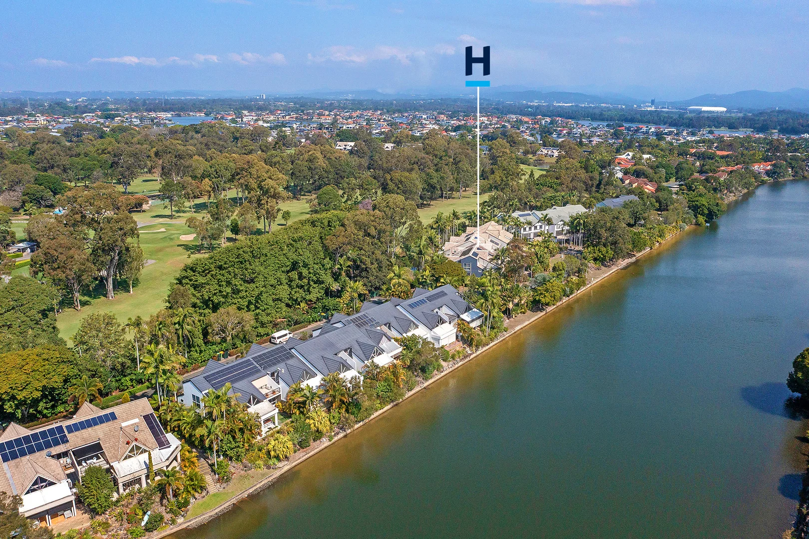 5 Bristol Fry/125 Santa Cruz Boulevard, Clear Island Waters QLD 4226
