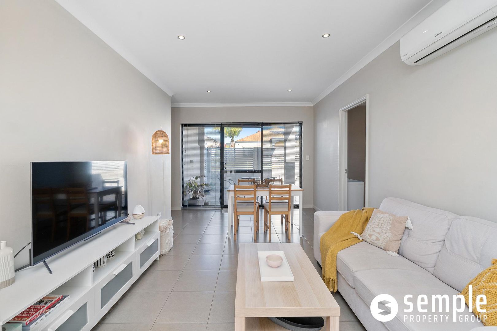 16/1 Lomax Court, Beeliar WA 6164, Image 1