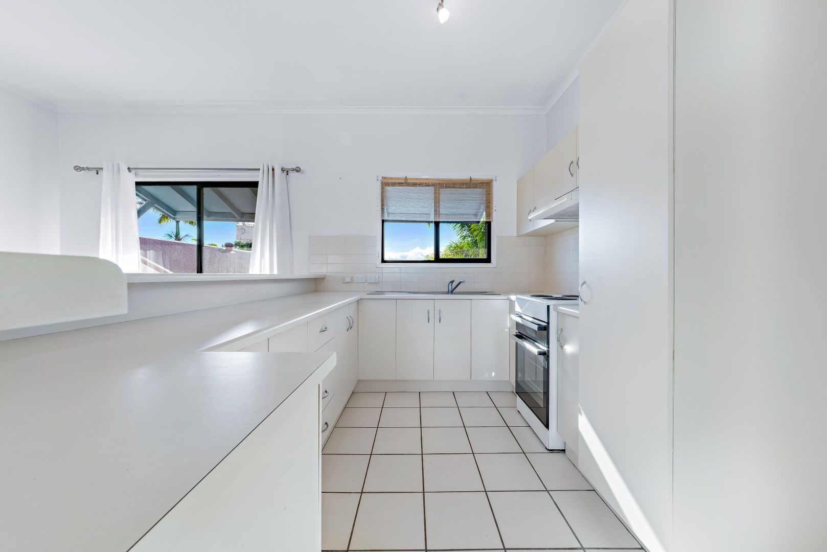 4/13 Faust Street, Proserpine QLD 4800, Image 2