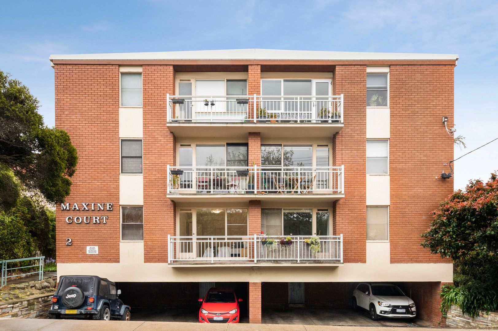 2 bedrooms Apartment / Unit / Flat in 1/2 Selwyn Avenue ELWOOD VIC, 3184