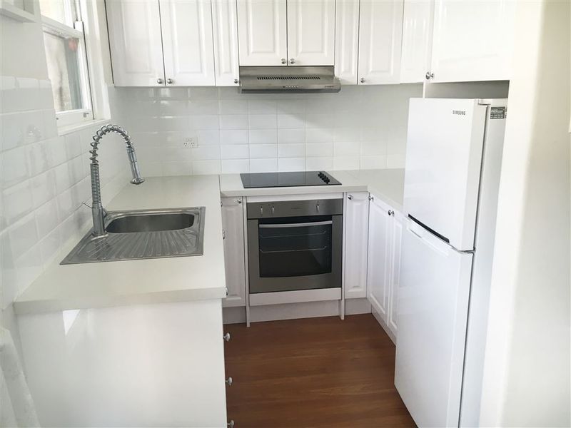 1 bedrooms Apartment / Unit / Flat in 14/162 Barkers Road HAWTHORN VIC, 3122