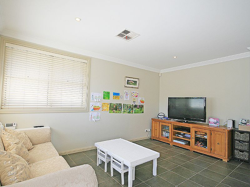 6 Hunterford Crescent, Oatlands NSW 2117 House For Rent Domain