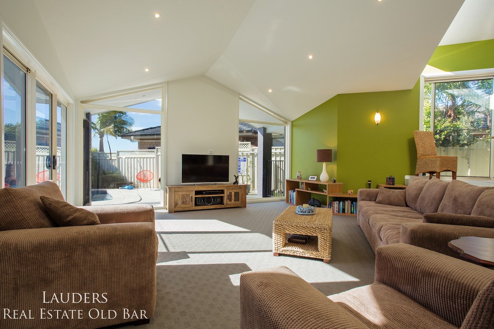 16 Coronation Street, Old Bar NSW 2430, Image 1