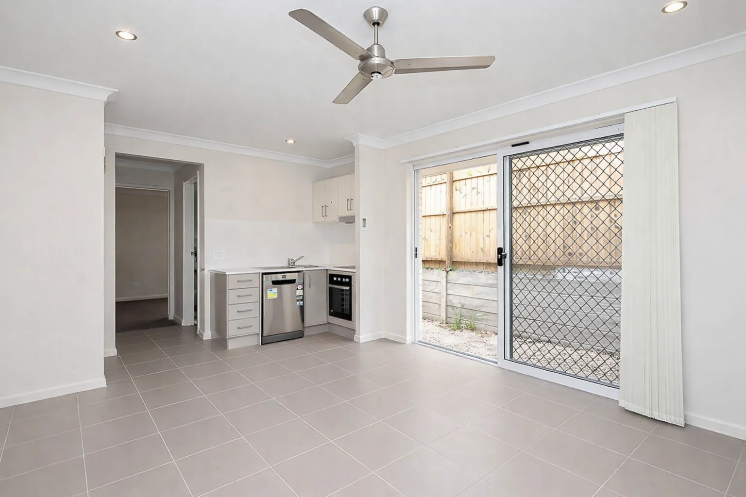 Additional image 3 of 21A Greenpark Drive, Crestmead QLD 4132