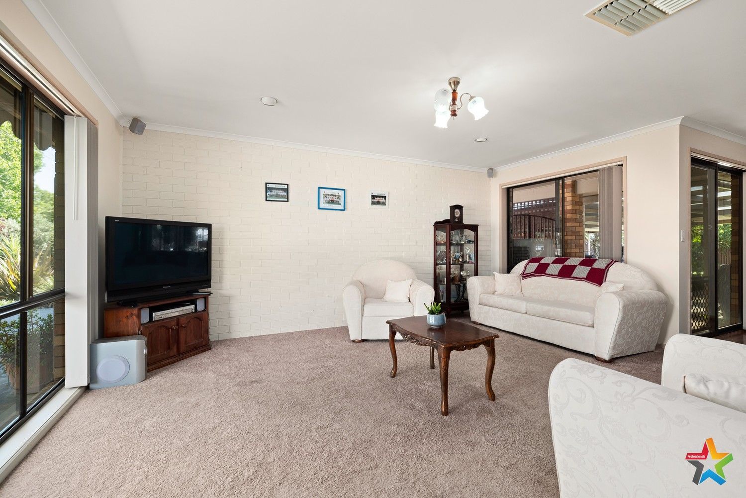 8 Barnawartha-Howlong Road, Barnawartha VIC 3688, Image 1