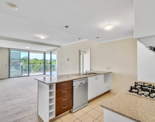 100/95 Clarence Road, Indooroopilly QLD 4068