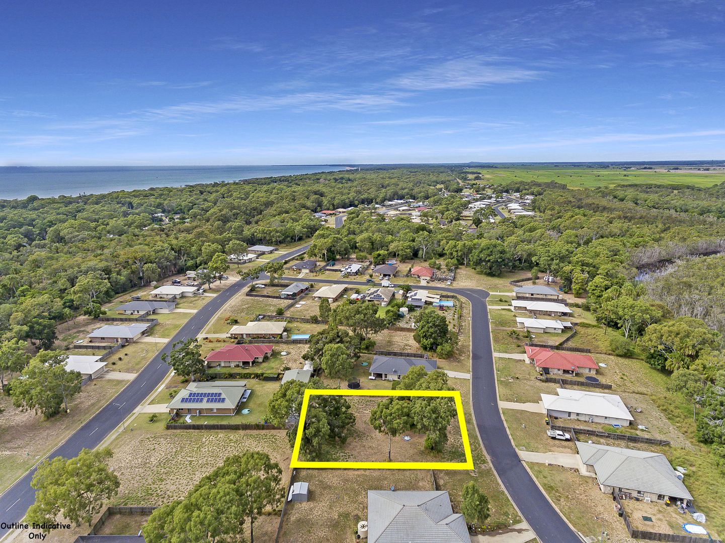 14 Monarch Avenue, Moore Park Beach QLD 4670, Image 1