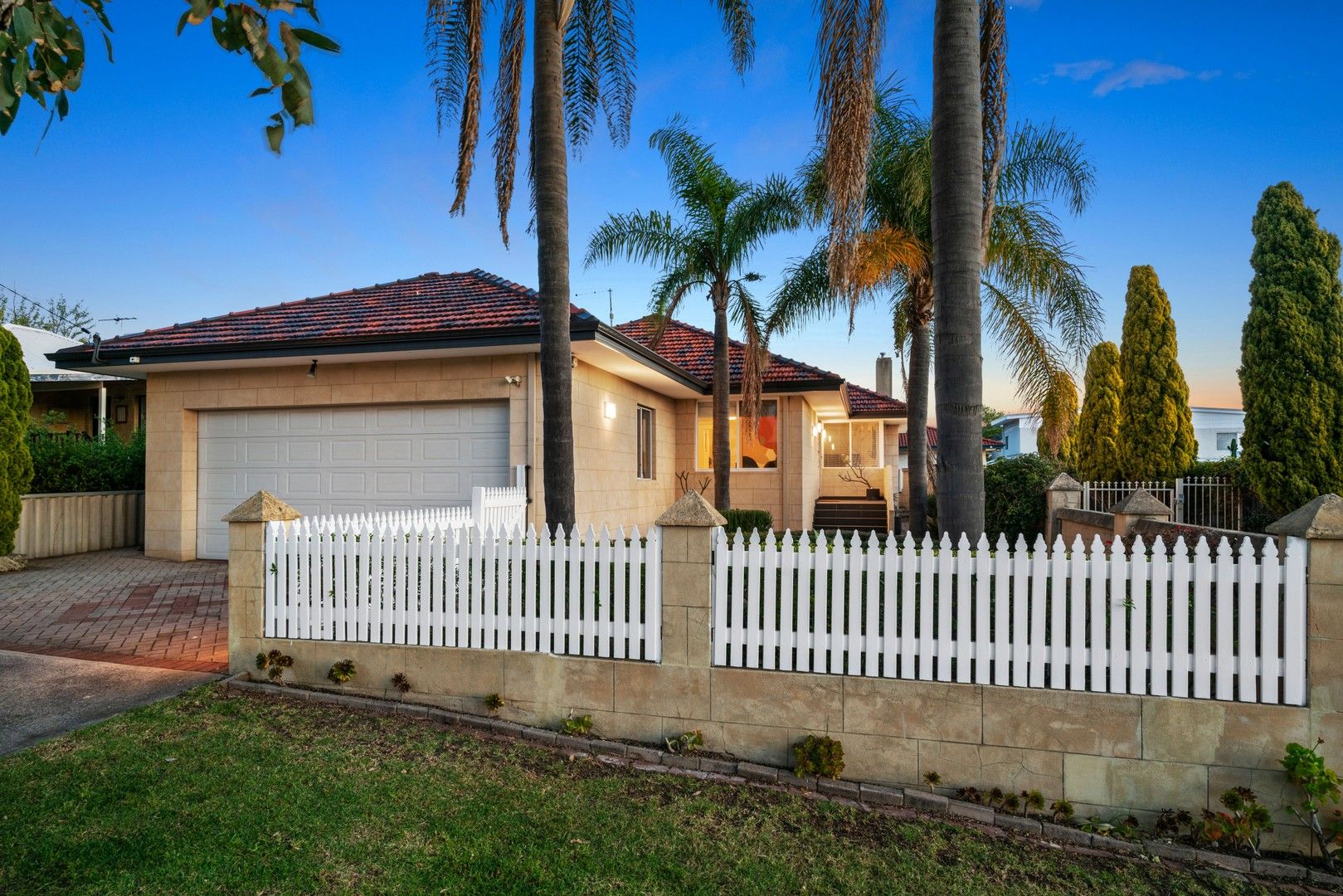 3 bedrooms House in 62 Elvira Street PALMYRA WA, 6157