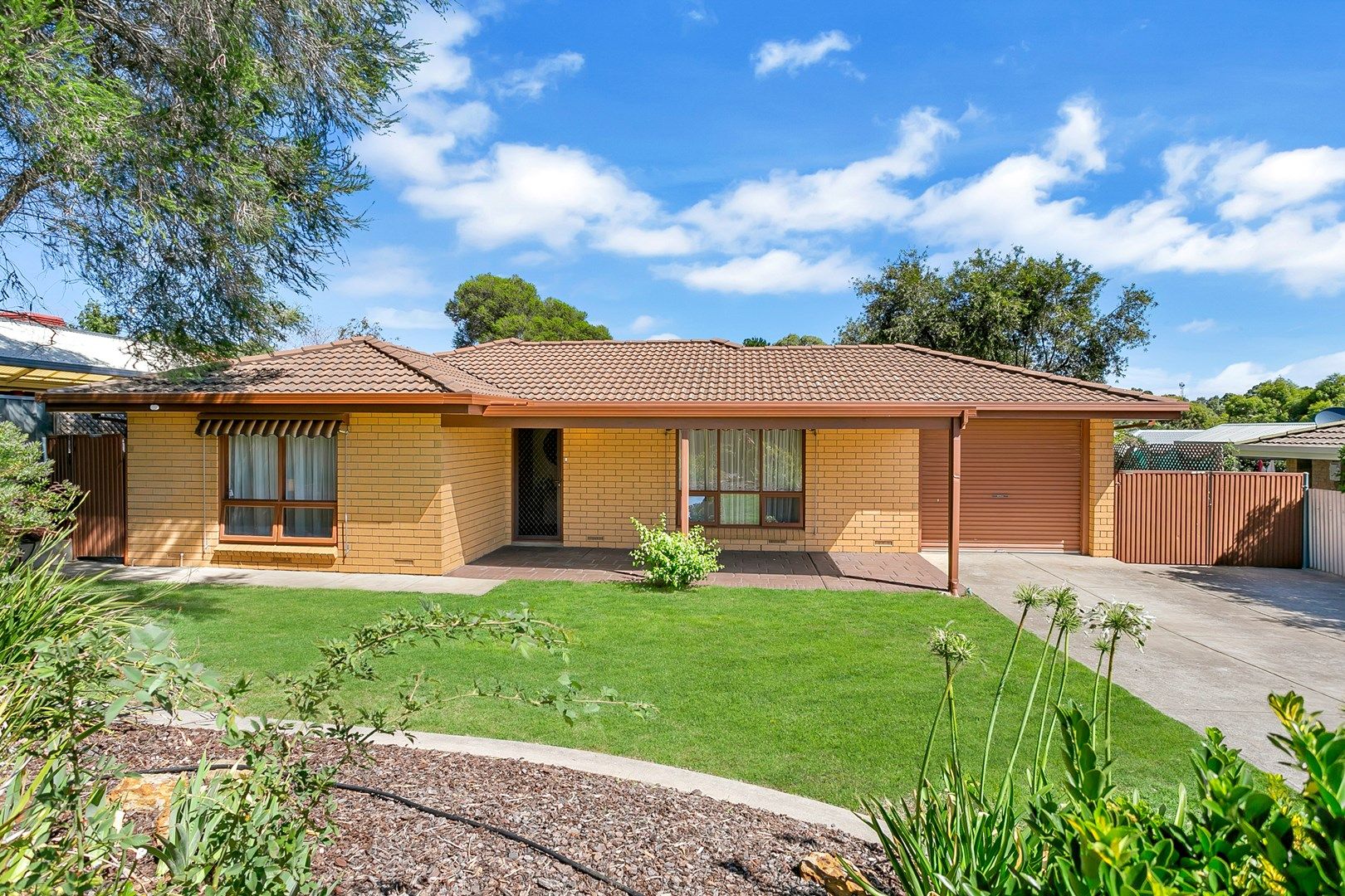 22 Paragon Avenue, Aberfoyle Park SA 5159, Image 0