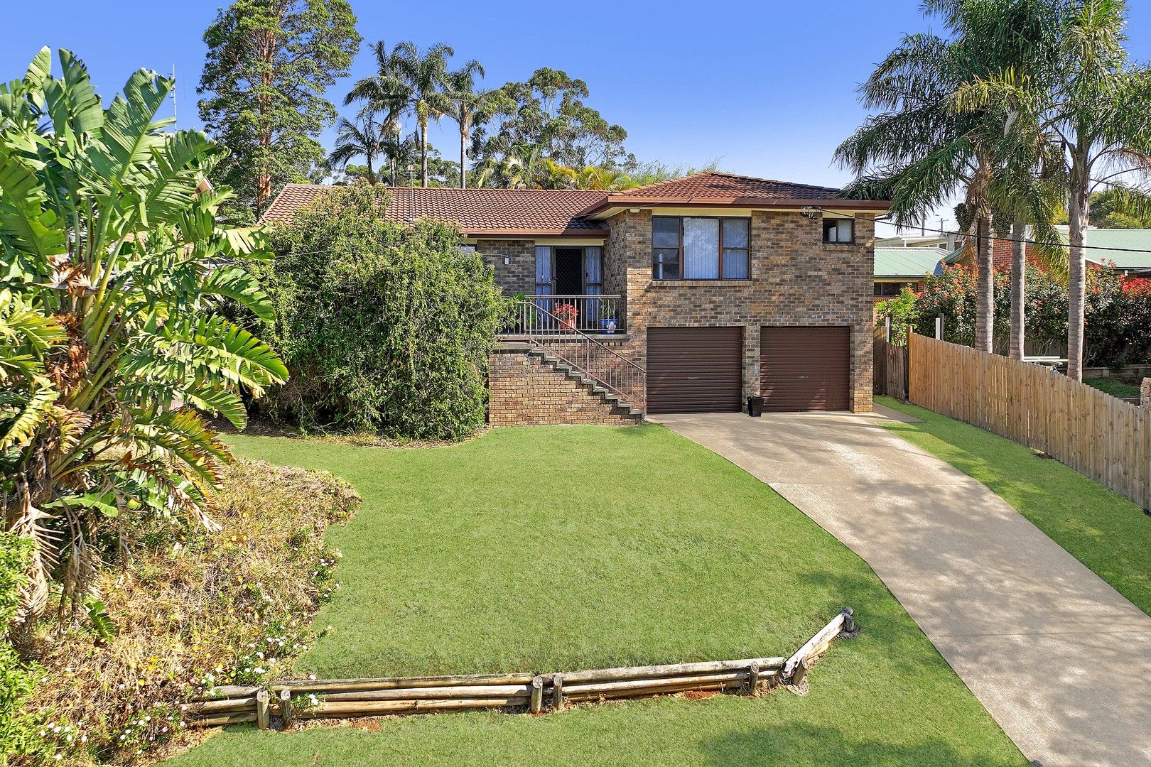 3 bedrooms House in 45 Treetops Crescent MOLLYMOOK BEACH NSW, 2539