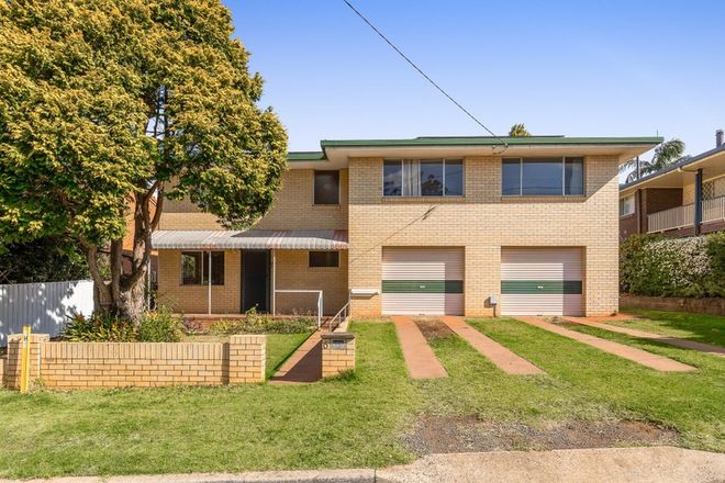 Picture of 6 Henry Street, MOUNT LOFTY QLD 4350
