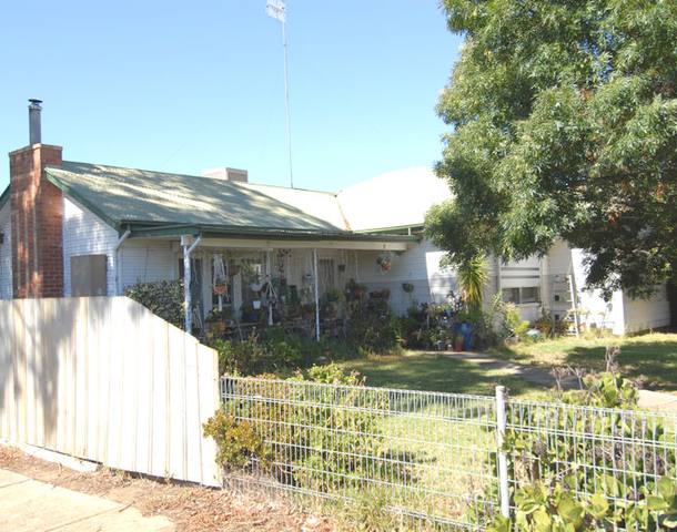 122 Junction Street, Deniliquin NSW 2710