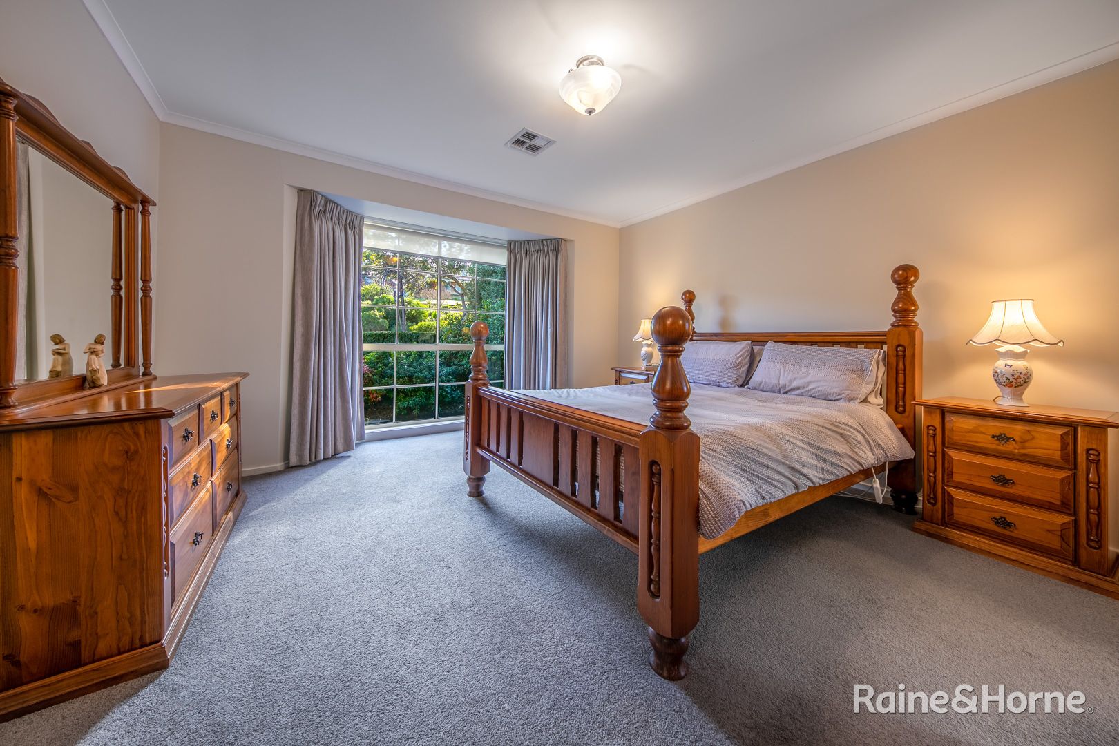 34 De Lisle Avenue, Sunbury VIC 3429, Image 2