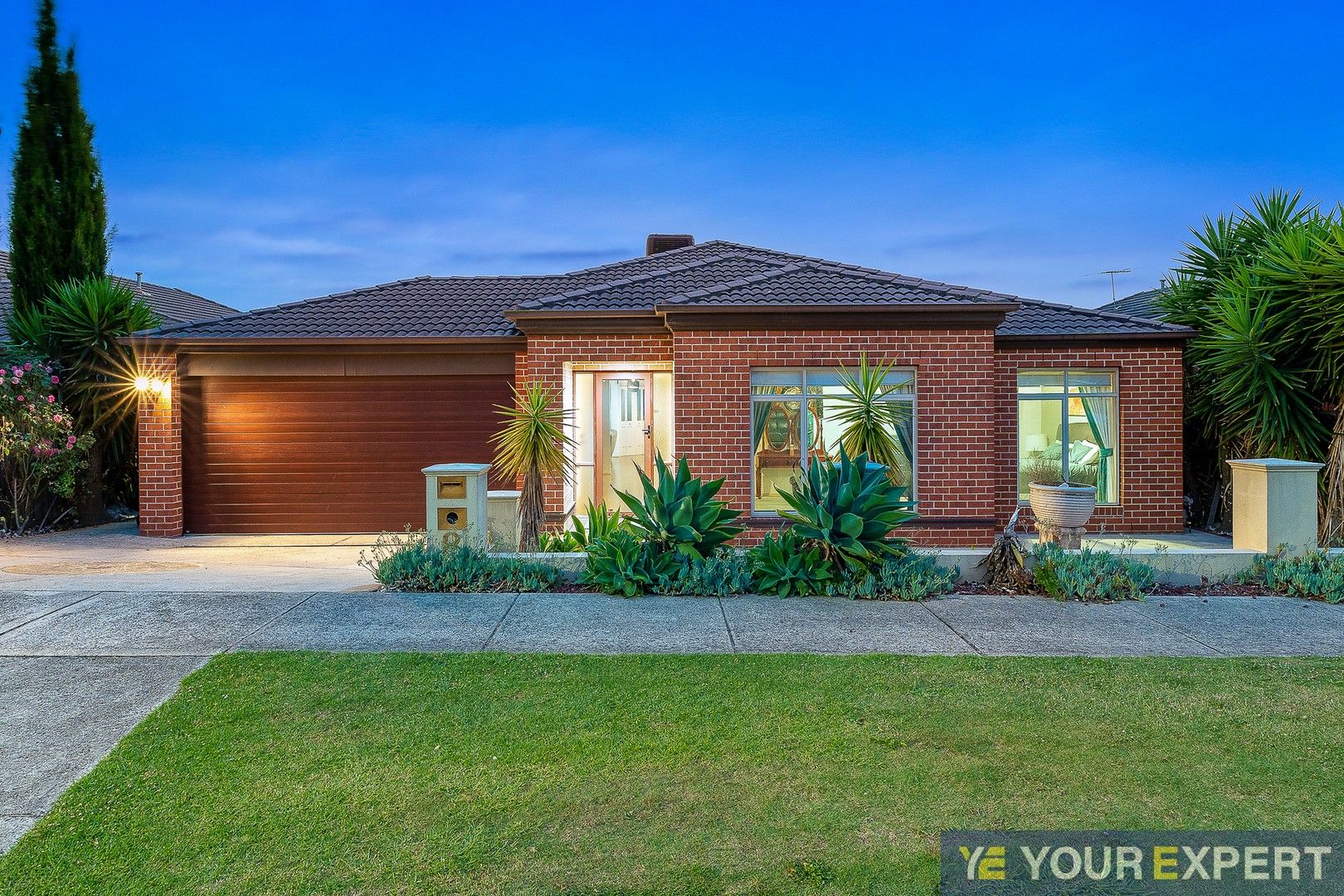 8 Buster Court, Narre Warren South VIC 3805, Image 0