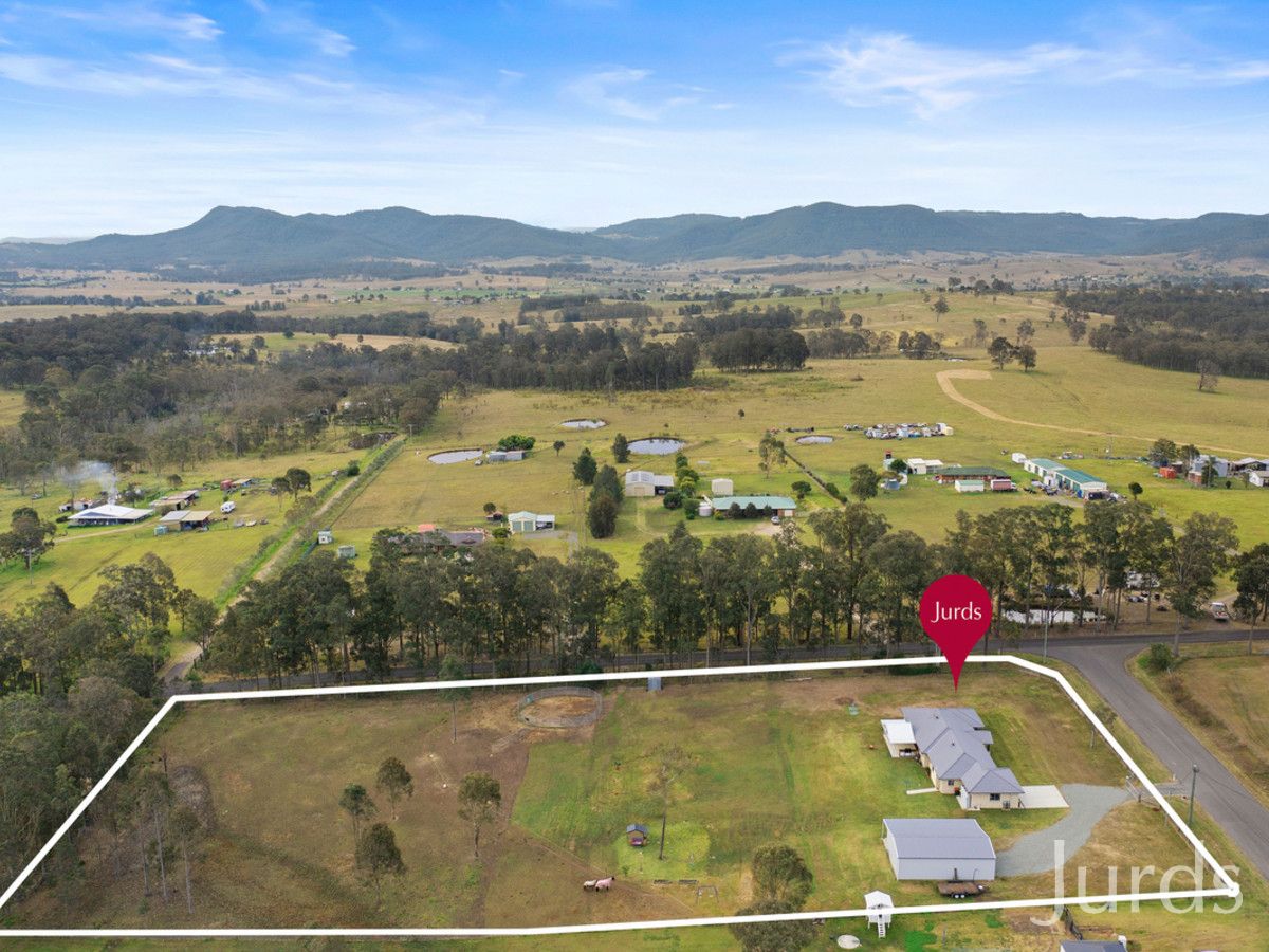 5 bedrooms House in 127 Lakes Folly Drive BRANXTON NSW, 2335
