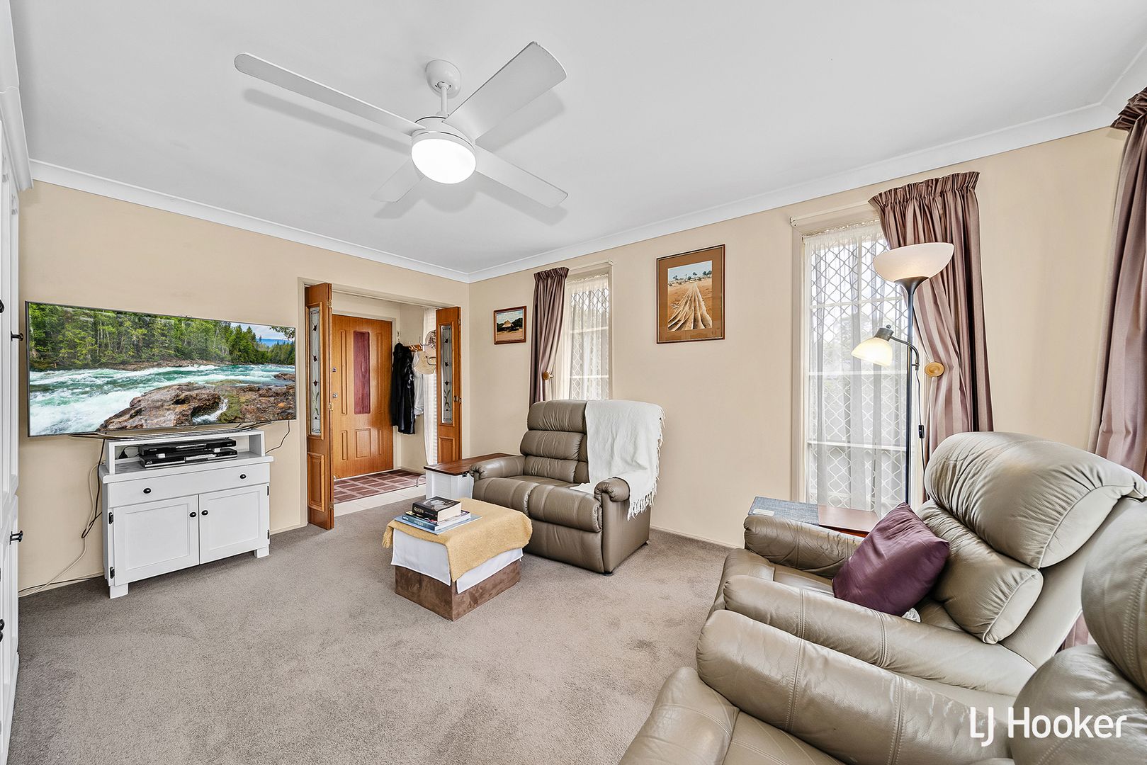 12 Jonsson Court, Dunlop ACT 2615, Image 1