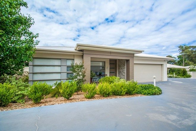 Picture of 2/10 Ferndale Avenue, BLAXLAND NSW 2774